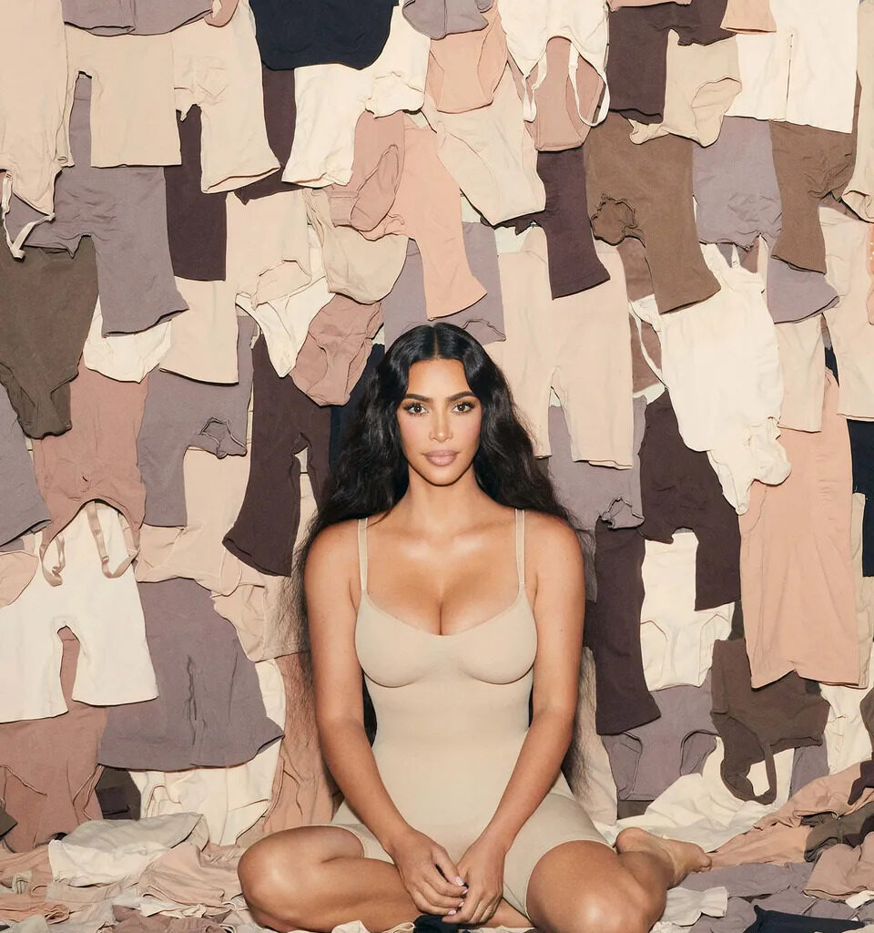 Η συνεργασία της Nike με την Skims της Kim Kardashian ταράζει το activewear