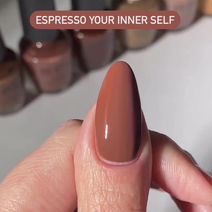 opi_EspressoYourInnerSelf_Pantone_Mocha_Mousse_Mani_The_Fachion_Bible_02_2025