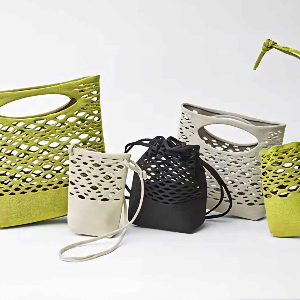 Courtesy-of-ISSEY-MIYAKE-1 (2)