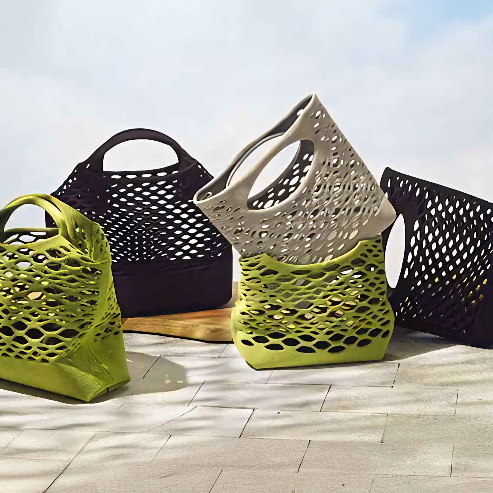 Courtesy-of-ISSEY-MIYAKE-2 (2)