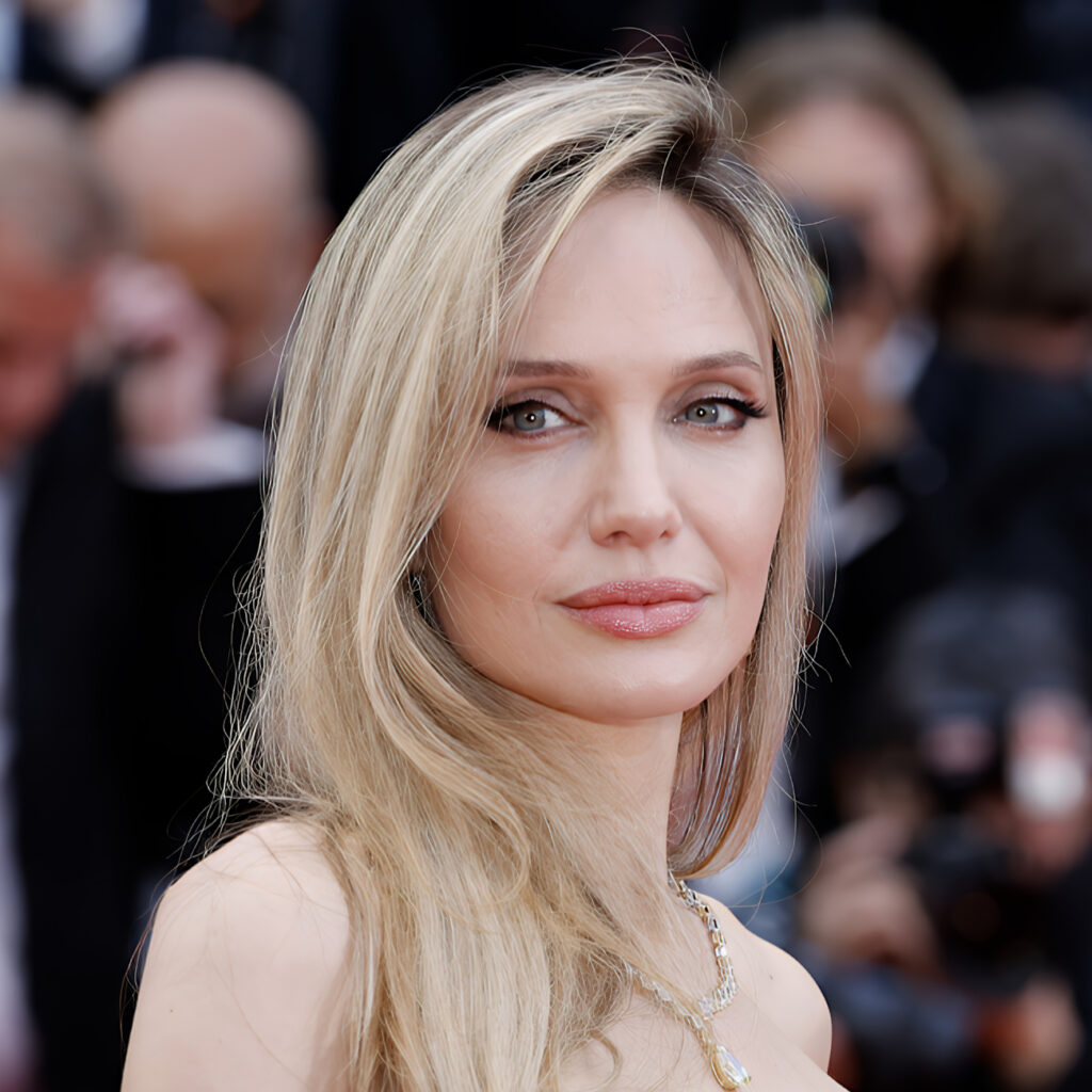 Κάννες 2025: Τα καλύτερα beauty looks τα είδαμε στις Angelina Jolie, Zoey Deutch και Jennifer Lawrence