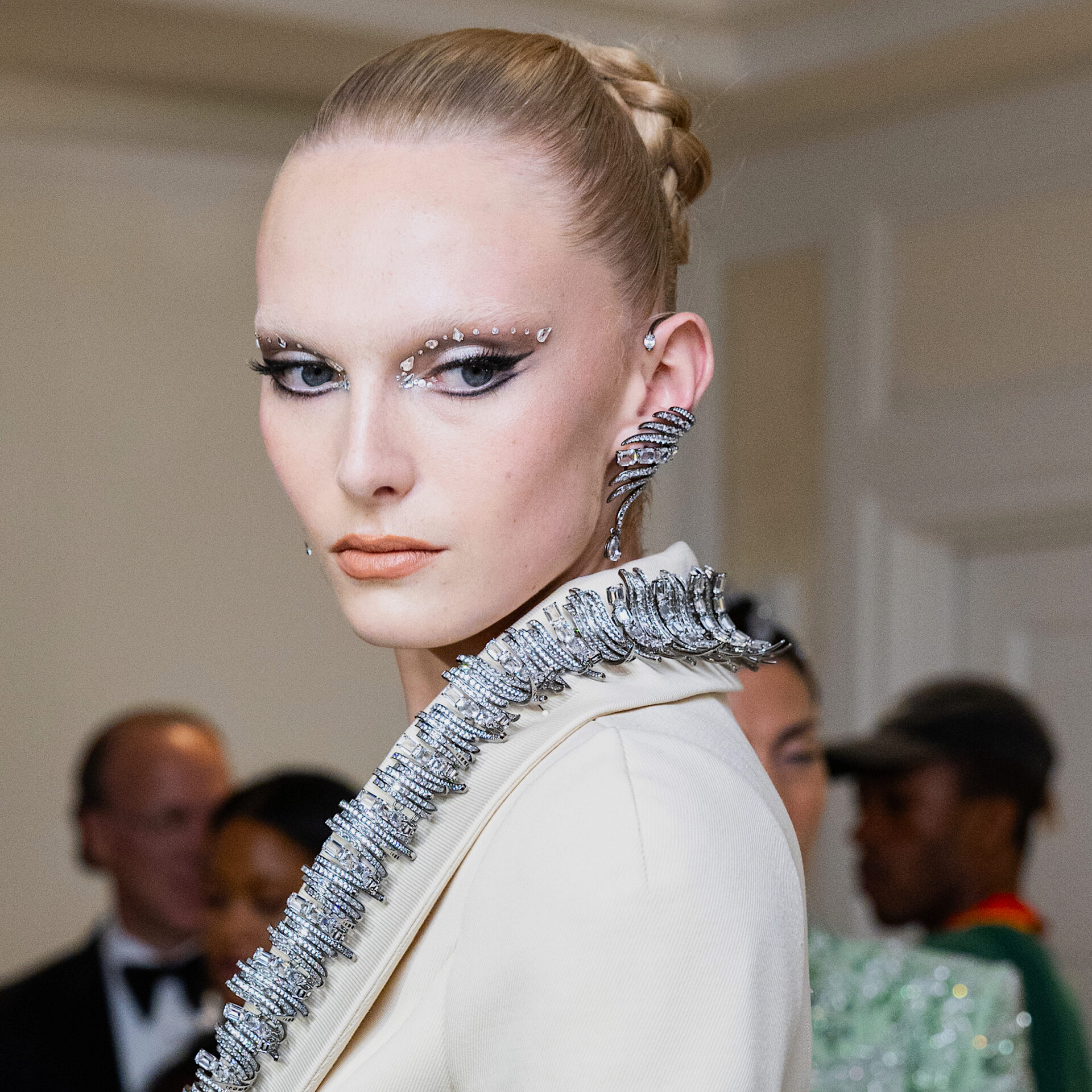 beauty looks alex consani