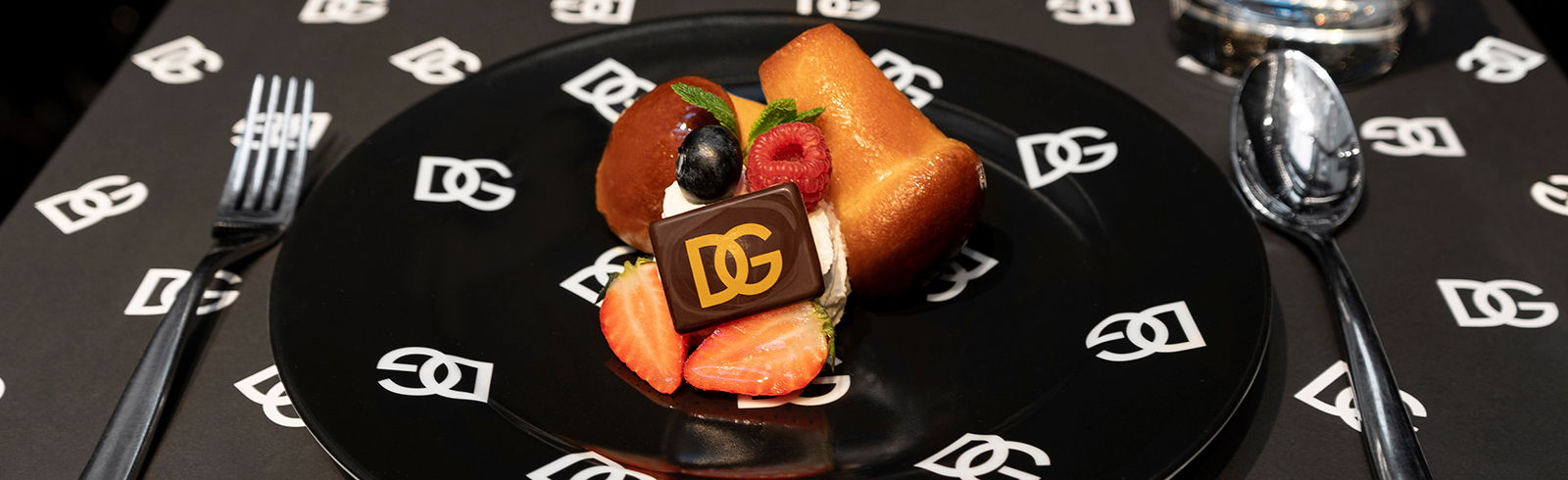dolce-and-gabbana-menu-dessert-top-banner-desktop