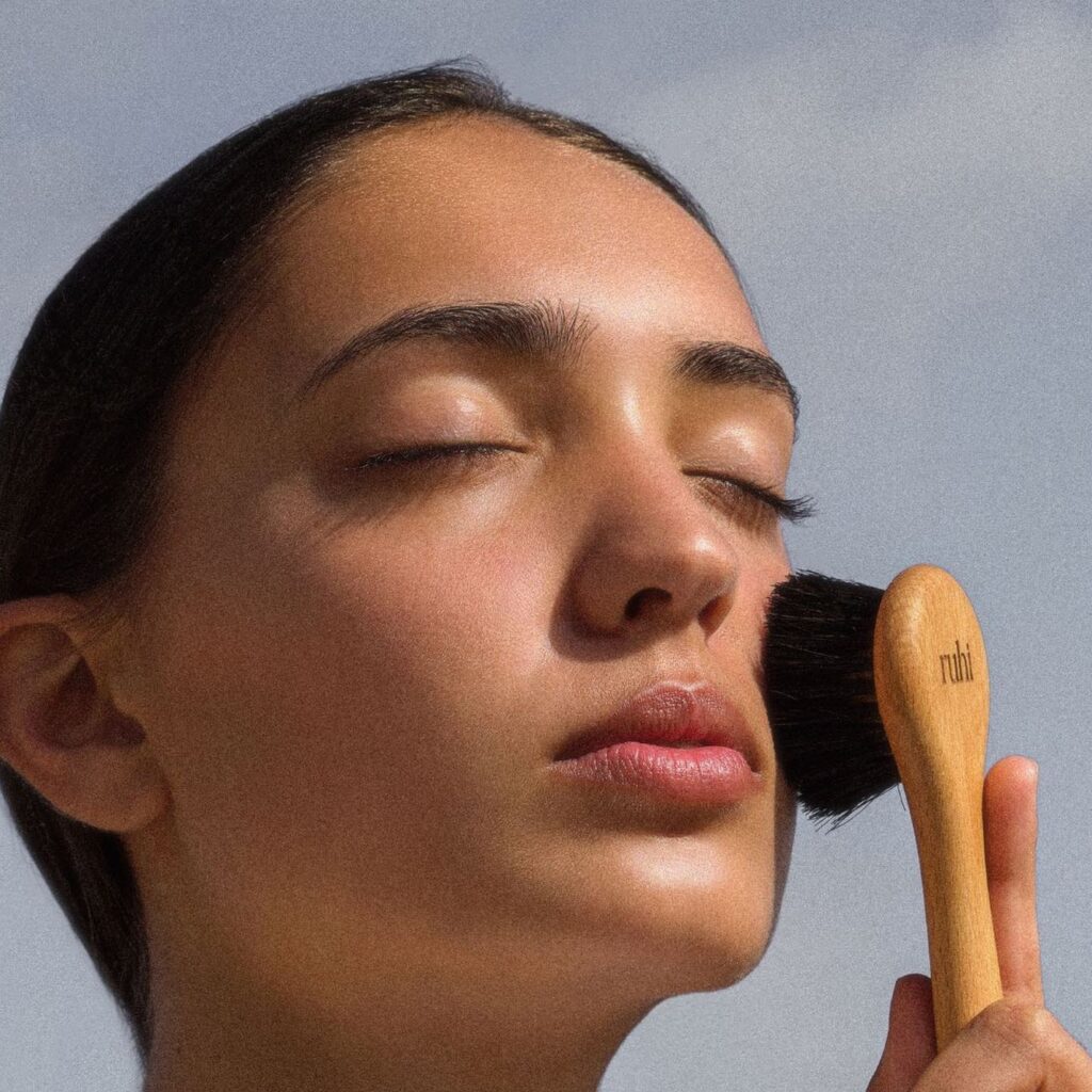Dry brushing στο πρόσωπο; Κι όμως, γίνεται!