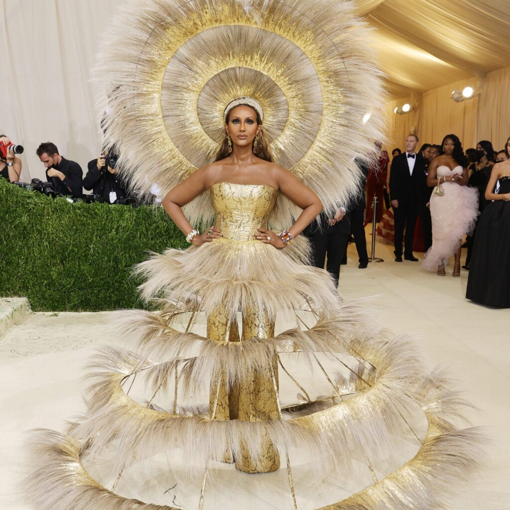 Τι δεν δείχνουν οι κάμερες στο Met Gala; 15 fun facts που θα σας εκπλήξουν