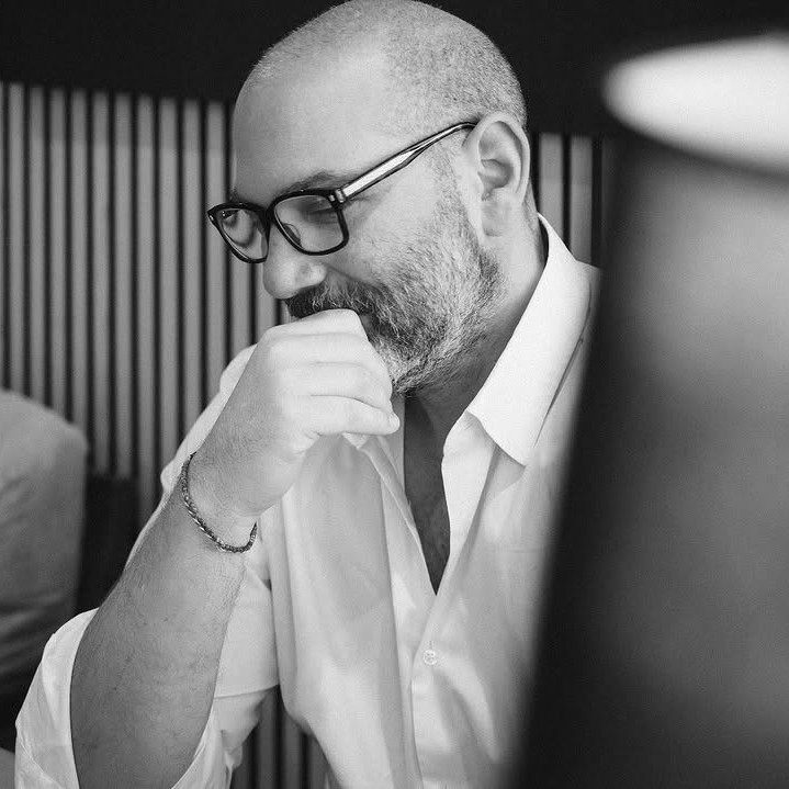Ο Dr Γιώργος Λάγιος μιλά στο Thefashionbible.gr: “Η επιθυμία είναι ένα φάσμα”