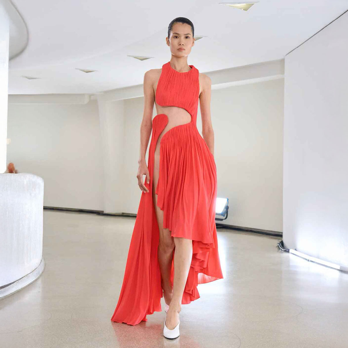 Alaia-WS25-look-front_45 (2)