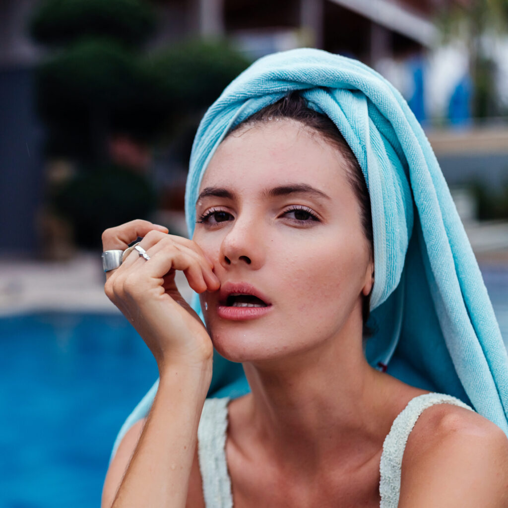 TikTok Hack: Πως αφαιρώ την αδιάβροχη μάσκαρα + 3 επιλογές κάτω από 8 ευρώ