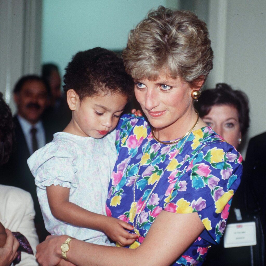 diana-caring-dress