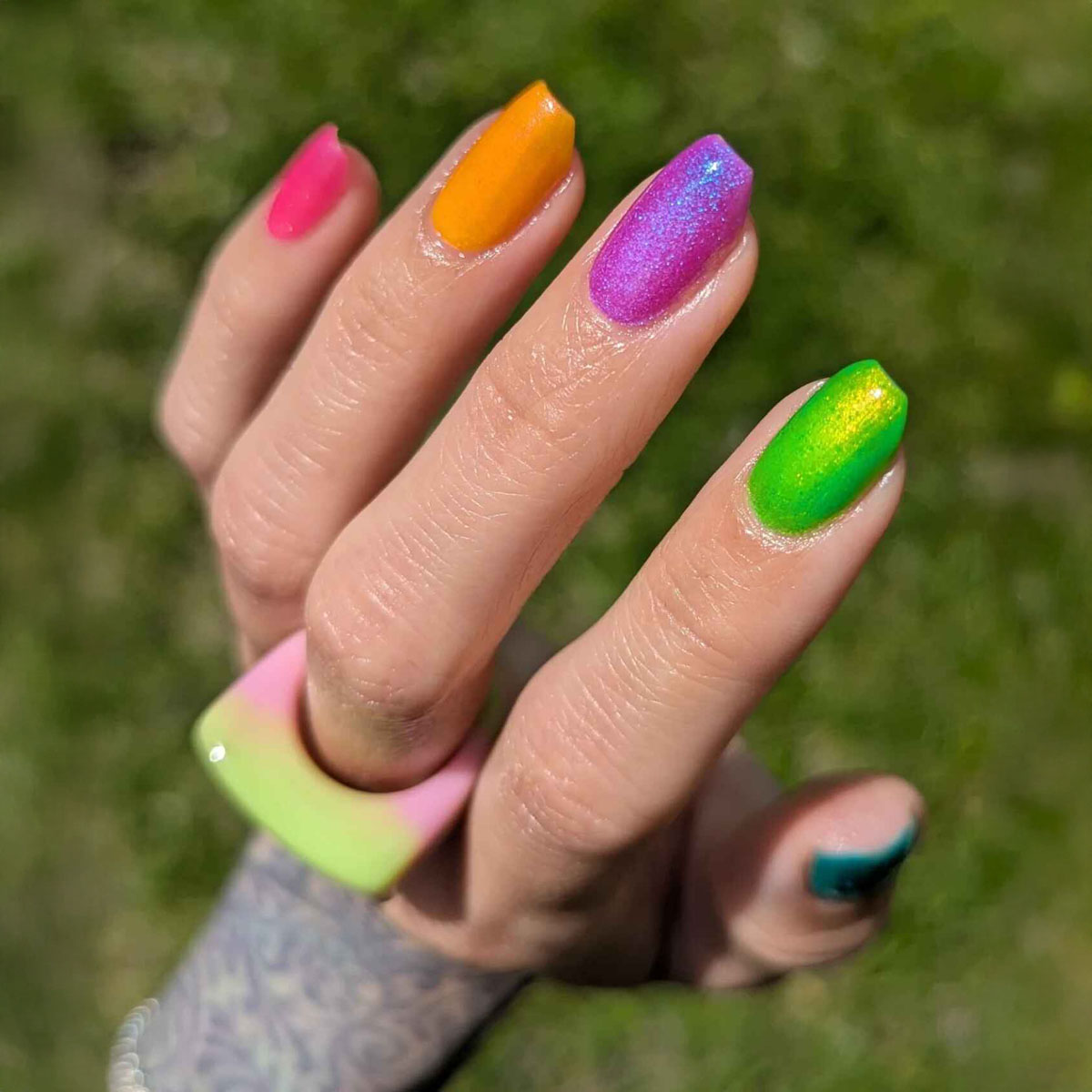 rainbow nails nichole leigh.nails 1