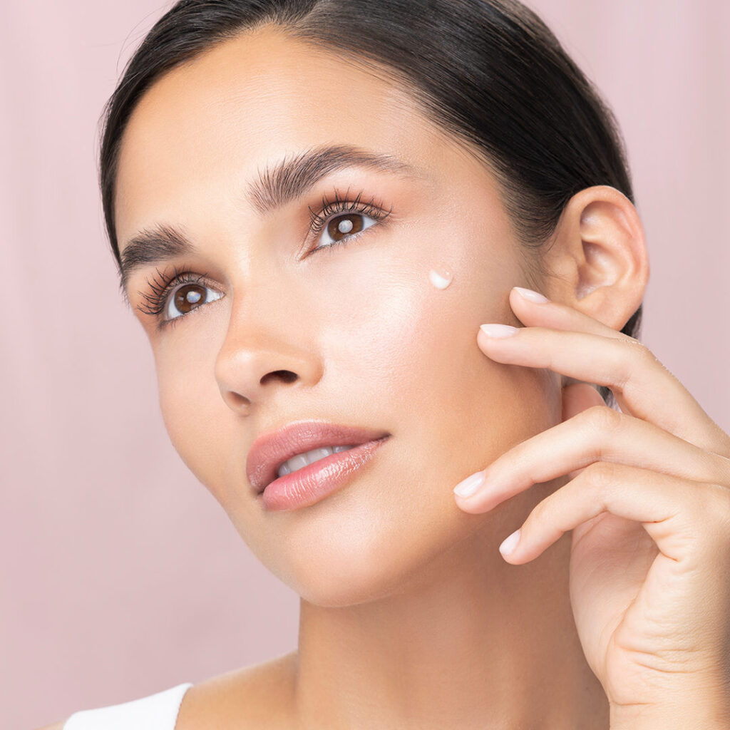 Πόσο συχνά πρέπει να εφαρμόζετε το serum σας; Ο απόλυτος οδηγός