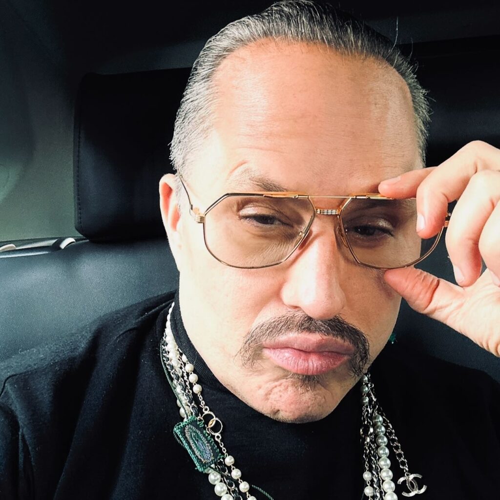 Ποιος είναι ο Willy Chavarria που φοράει ακόμη και ο Brad Pitt;