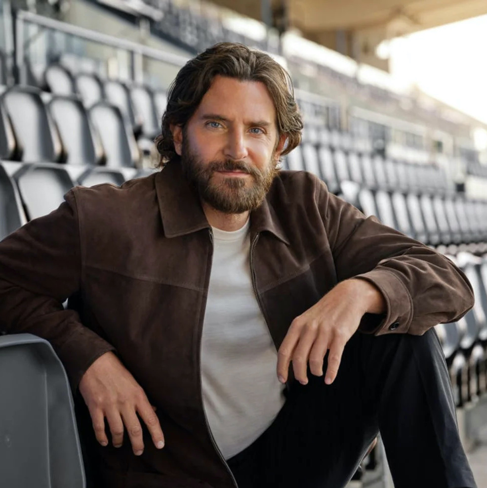 Ο Bradley Cooper είναι ο ambassador του αρώματος που πωλείται κάθε 4 δευτερόλεπτα
