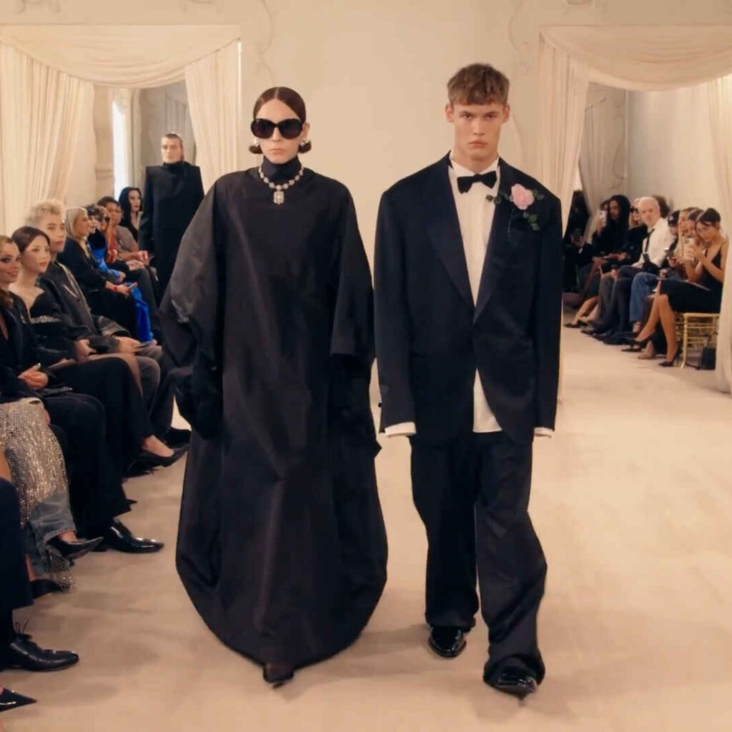 Balenciaga: Αποχαιρετισμός με χολιγουντιανή γοητεία