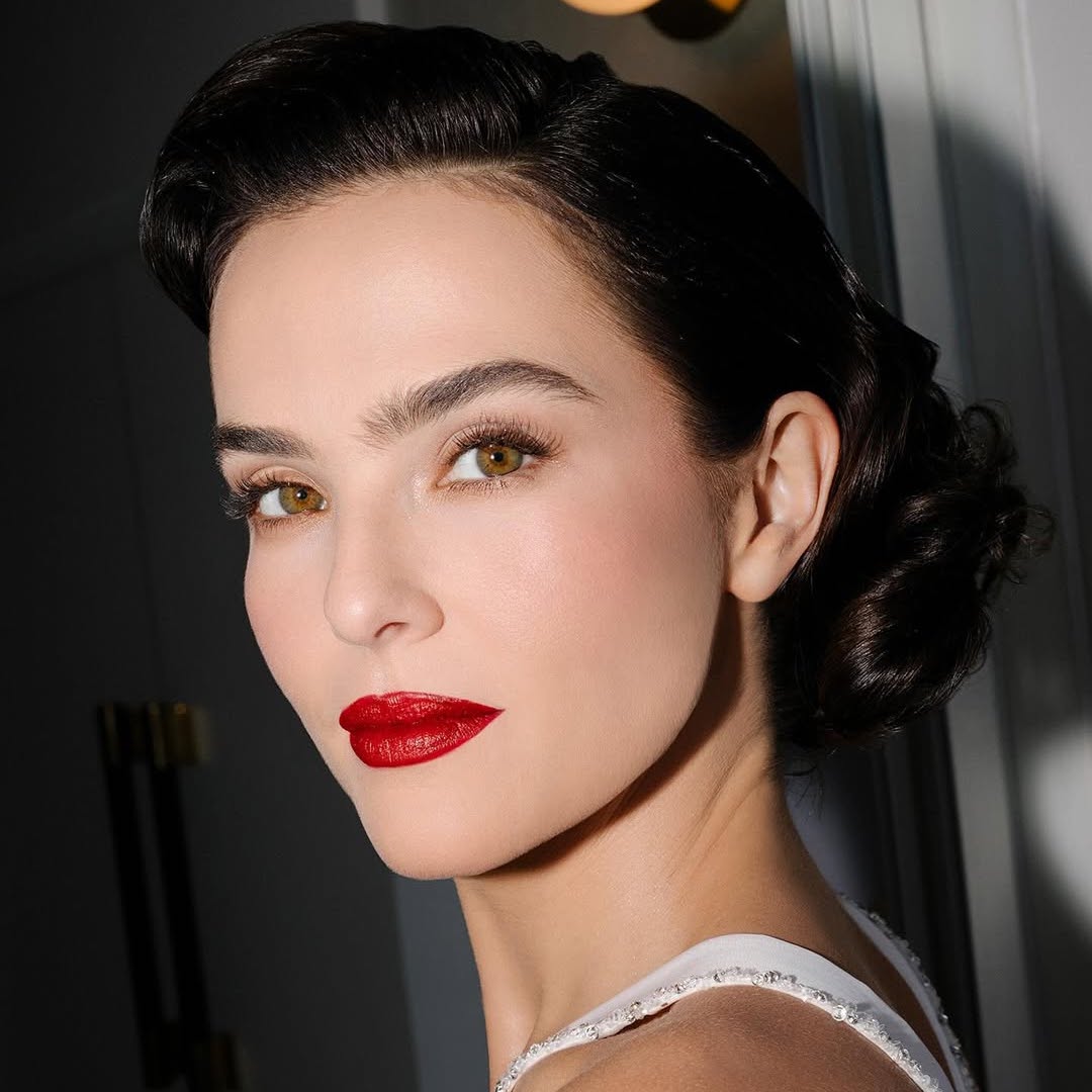 Kamelia Zoey Deutch for Chanel 2