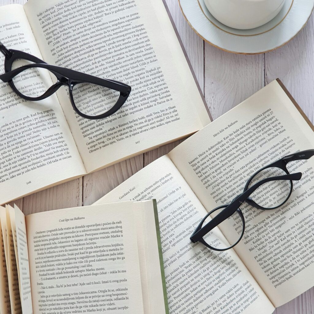 Tsundoku: Η συνήθεια που όλοι κρύβουμε στα ράφια μας