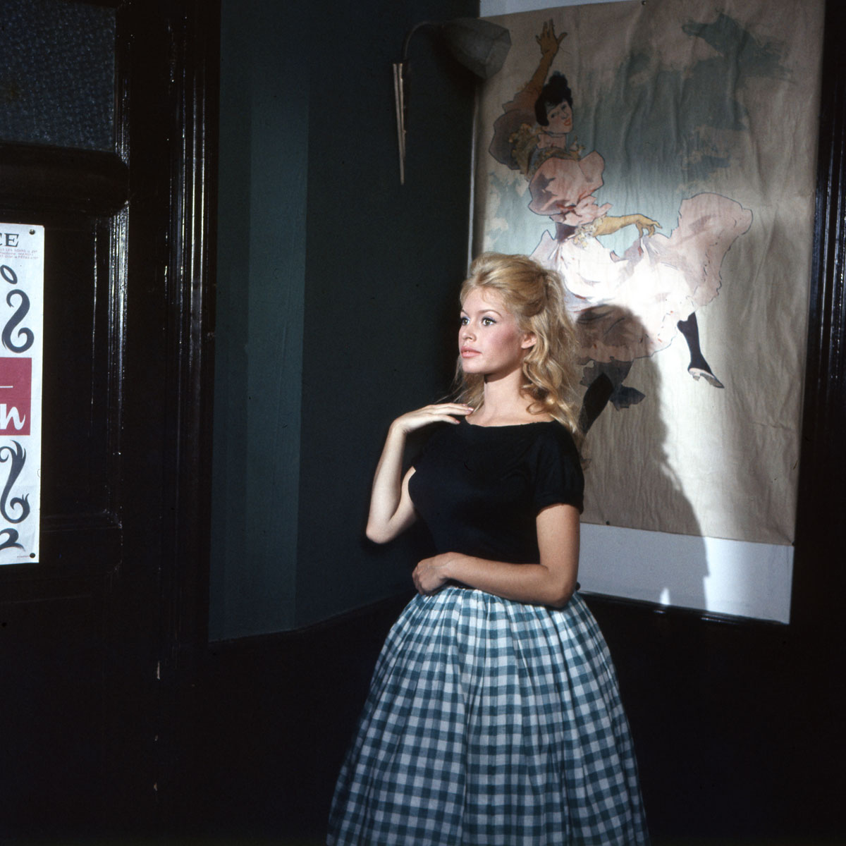 On the set of Voulez-vous danser avec moi?