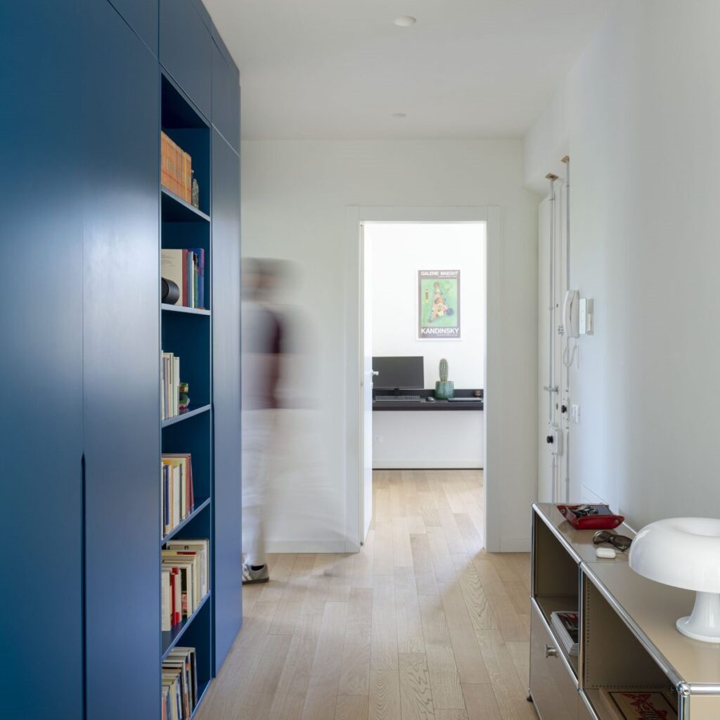 Casa Amari: Μια μπλε όαση design στη Φλωρεντία
