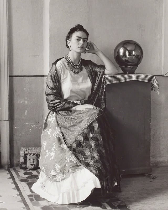 FRIDA KAHLO