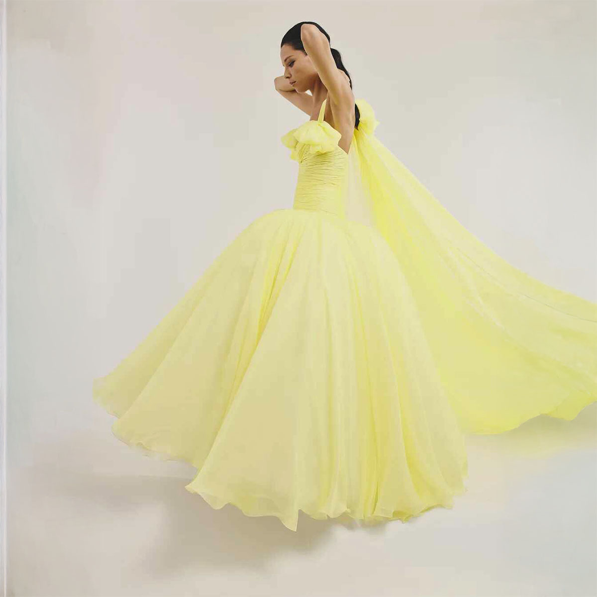 giambattista-valli-fall-2025-1