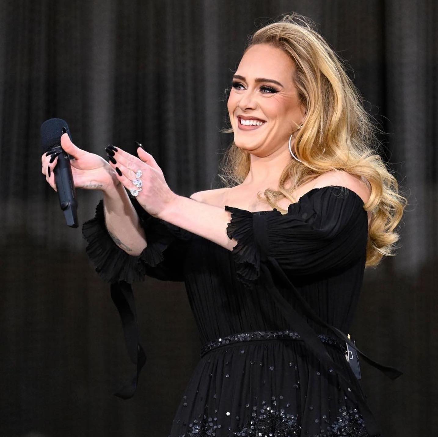 mavro manicure adele