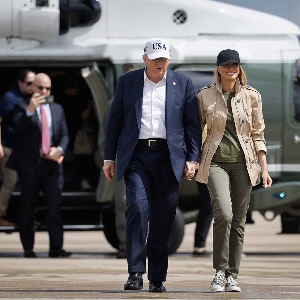 Melania Trump: Υιοθετήστε το look της από 29 ευρώ