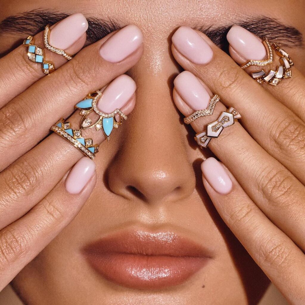 Nail rings: Το μυστικό των fashion insiders για τέλεια δάχτυλα