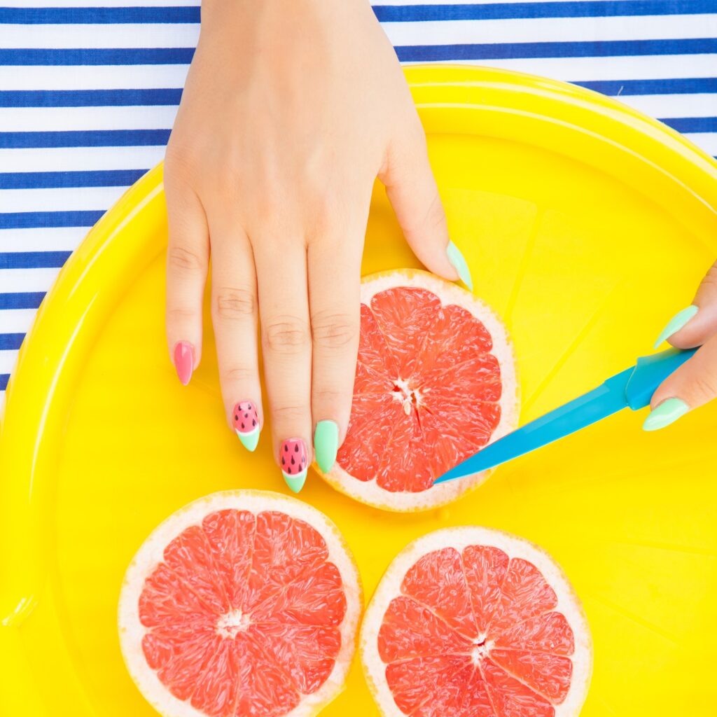 Καλοκαιρινά trends στο ημιμόνιμο μανικιούρ & nail art 2025