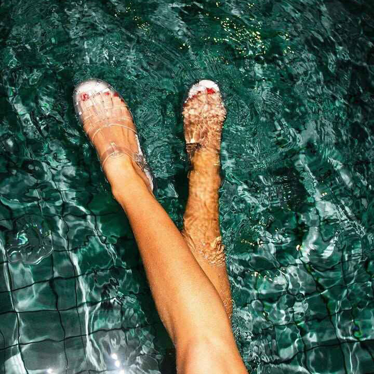 papoutsia-paralias-melissa-insta (2)