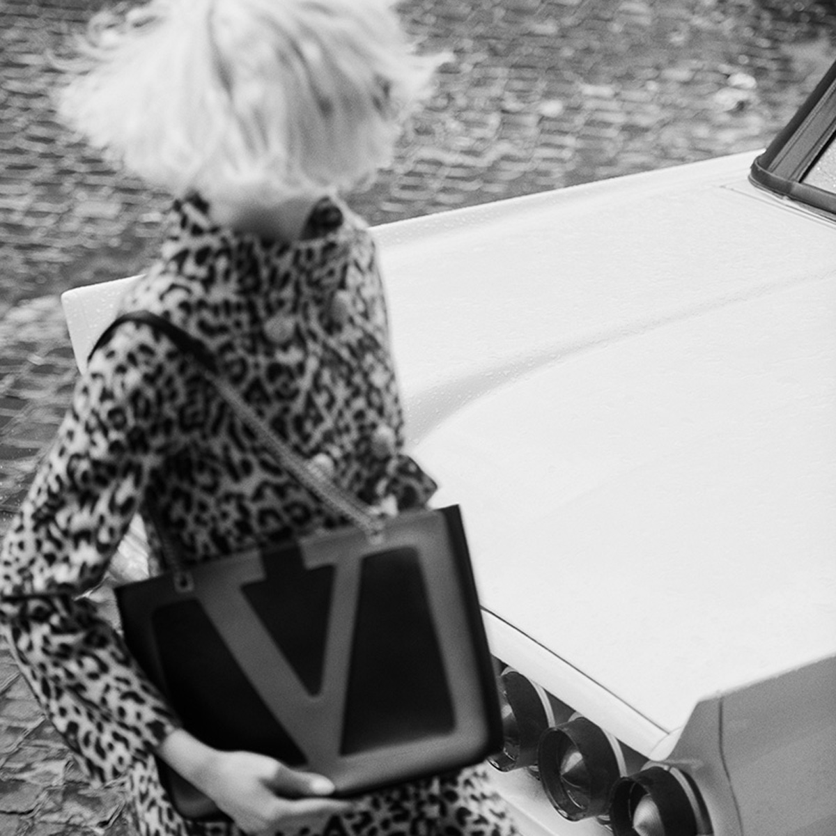 valentino-bag-campaign-photosd