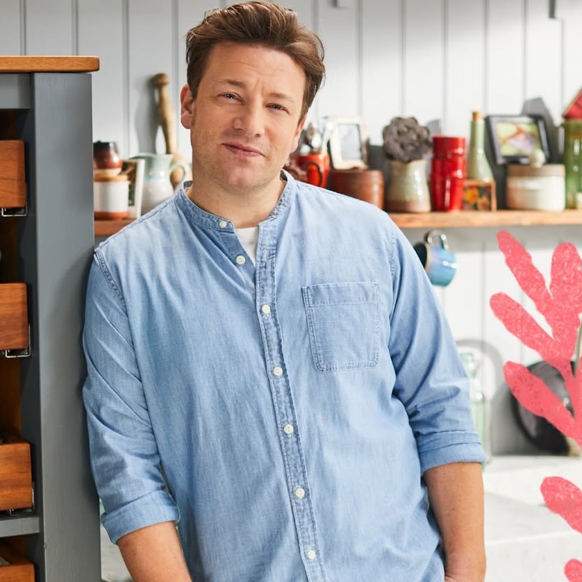 Jamie Oliver: Ο Βρετανός σεφ καλωσορίζει τους Έλληνες στο νέο του μαγαζί