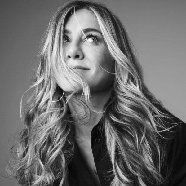 Η Jennifer Aniston ορκίζεται στην πρεσσοθεραπεία | Εσείς θα την τολμήσετε;