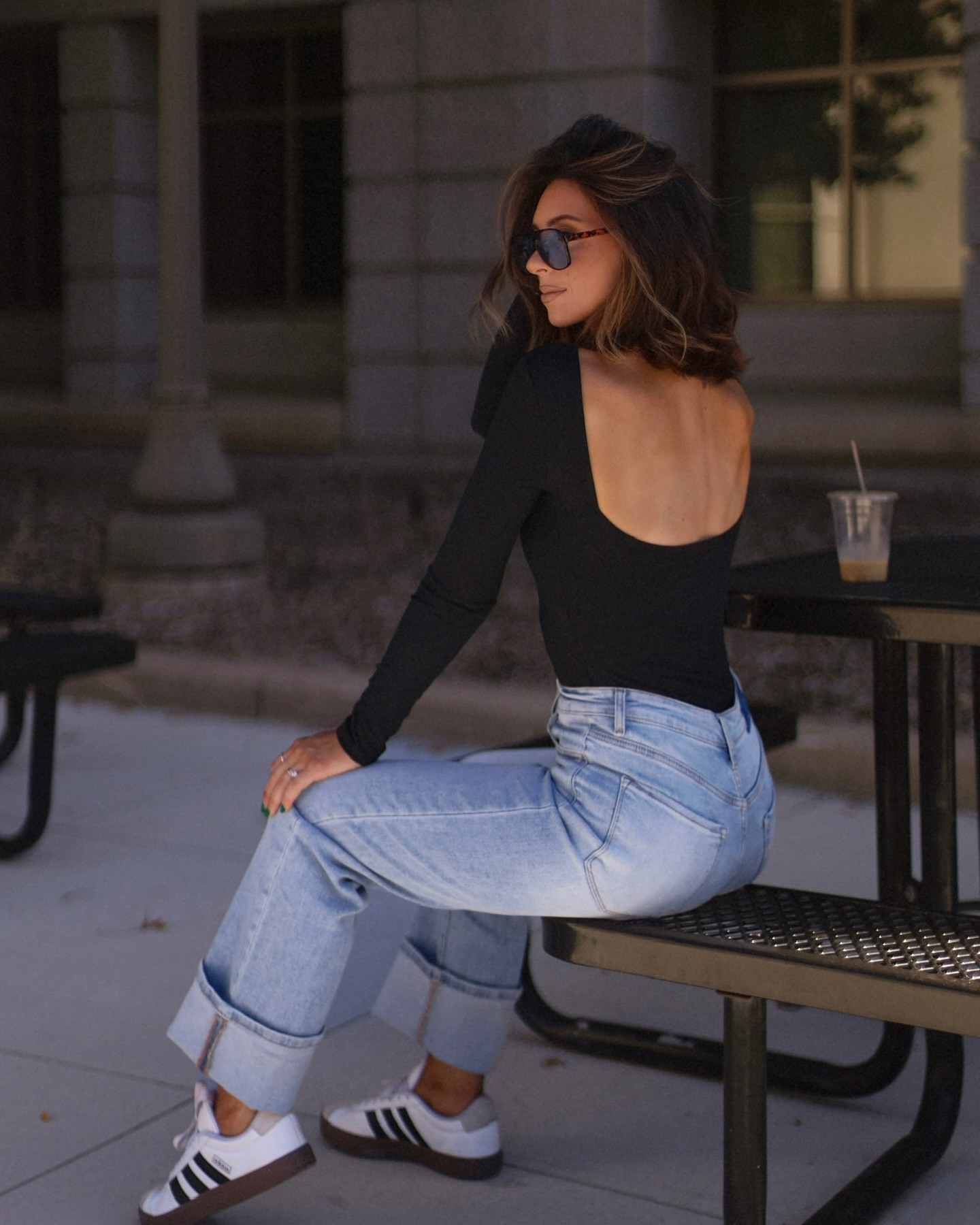 CUFFED JEANSCUFFED JEANS