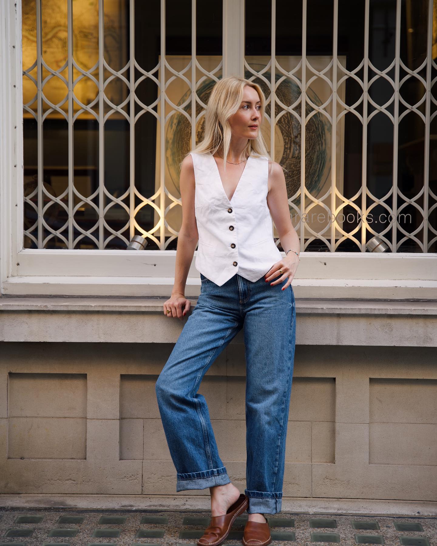 CUFFED JEANS