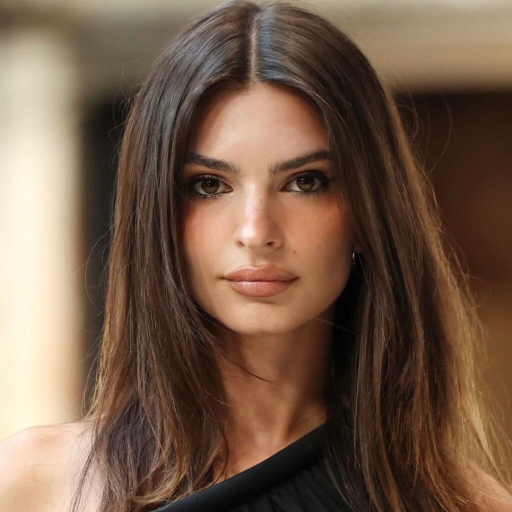 Η Emily Ratajkowski σεναριογράφος σε σειρά-έκπληξη