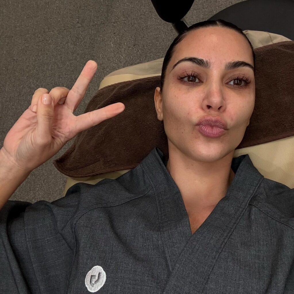 Kim Kardashian: Δείτε τη χωρίς μακιγιάζ πριν από τις θεραπείες ομορφιάς
