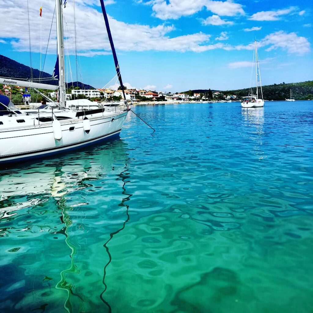 (Ξε)μείνατε στην Αθήνα; Ο Κόρφος Κορινθίας σας περιμένει, μόλις 1,5 ώρα μακριά