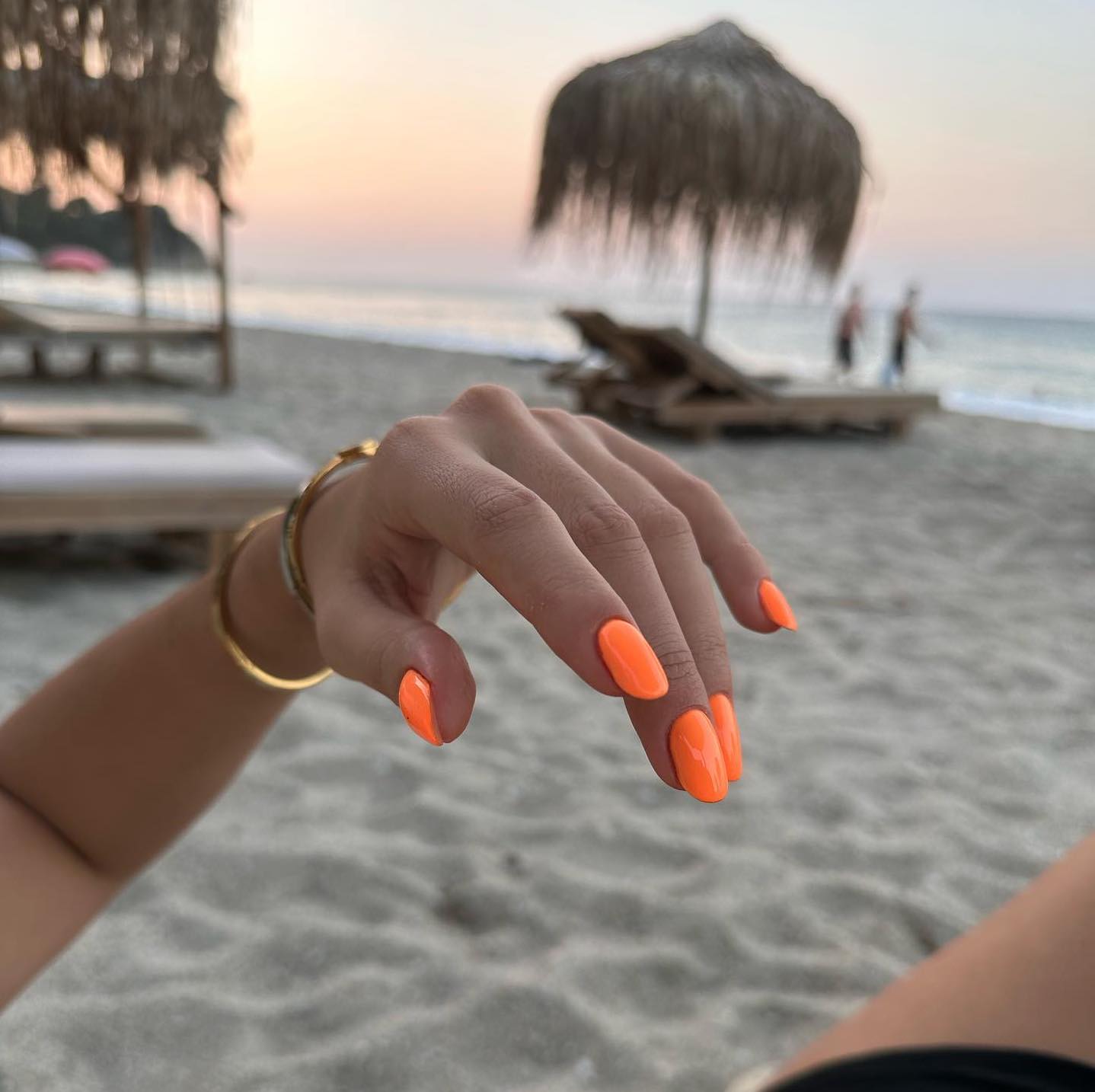 orange nails 4