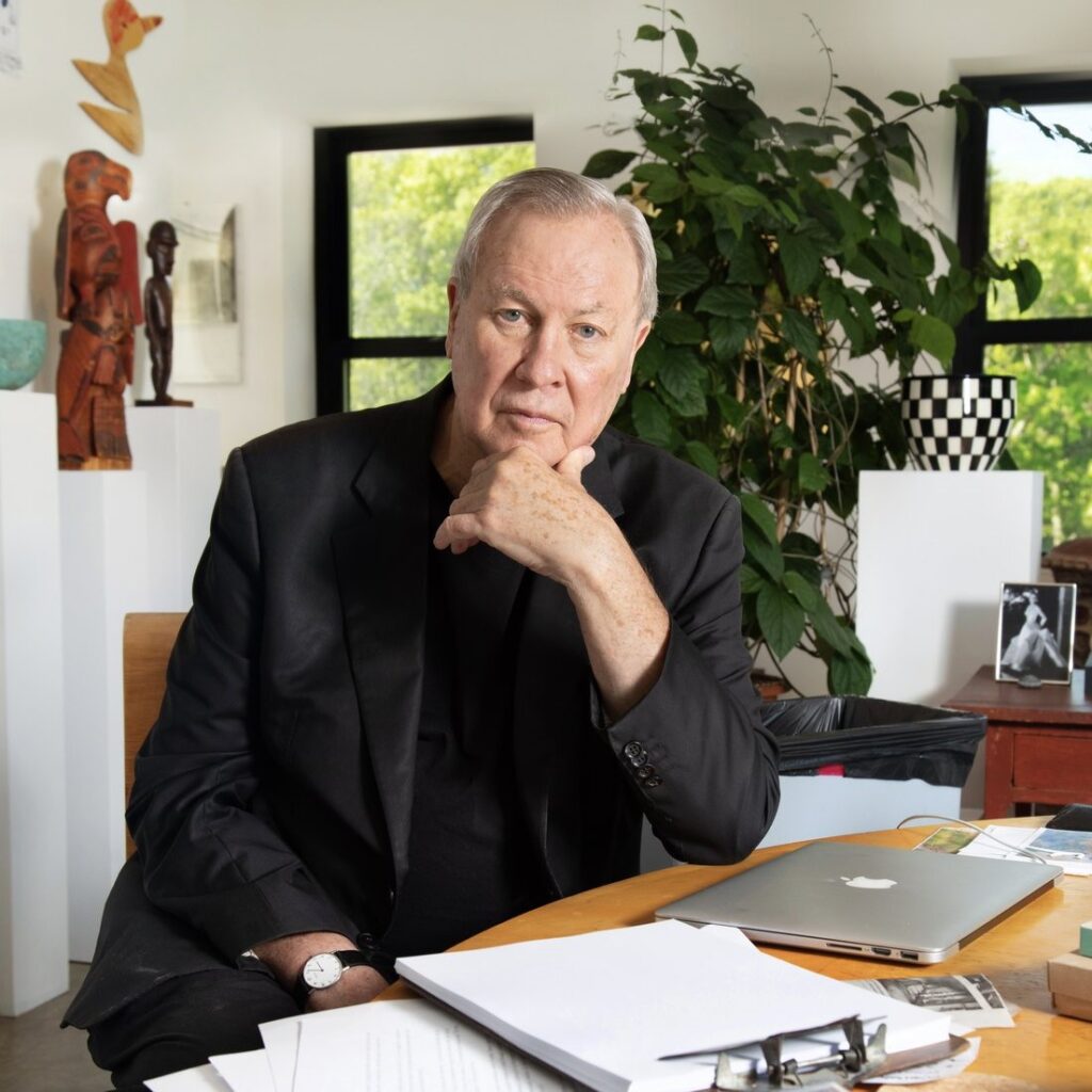 Ο Robert Wilson που γνώρισα: Το φως, η σιωπή και η σκηνή