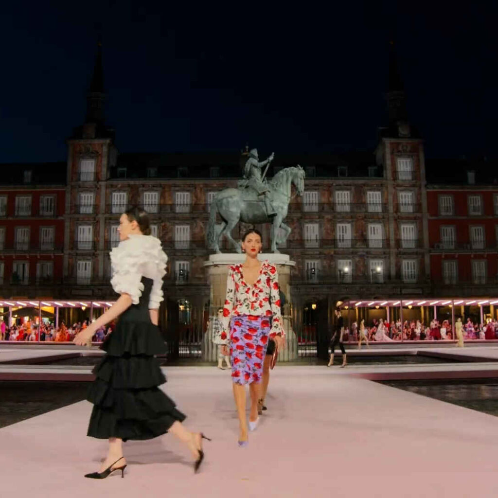 Carolina Herrera: Με floral διάθεση στη Μαδρίτη