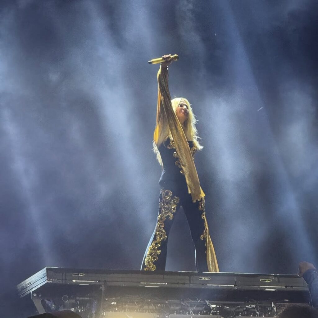 Άννα Βίσση: Ποιους σχεδιαστές φόρεσε στις 2 sold out εμφανίσεις της στο Καλλιμάρμαρο