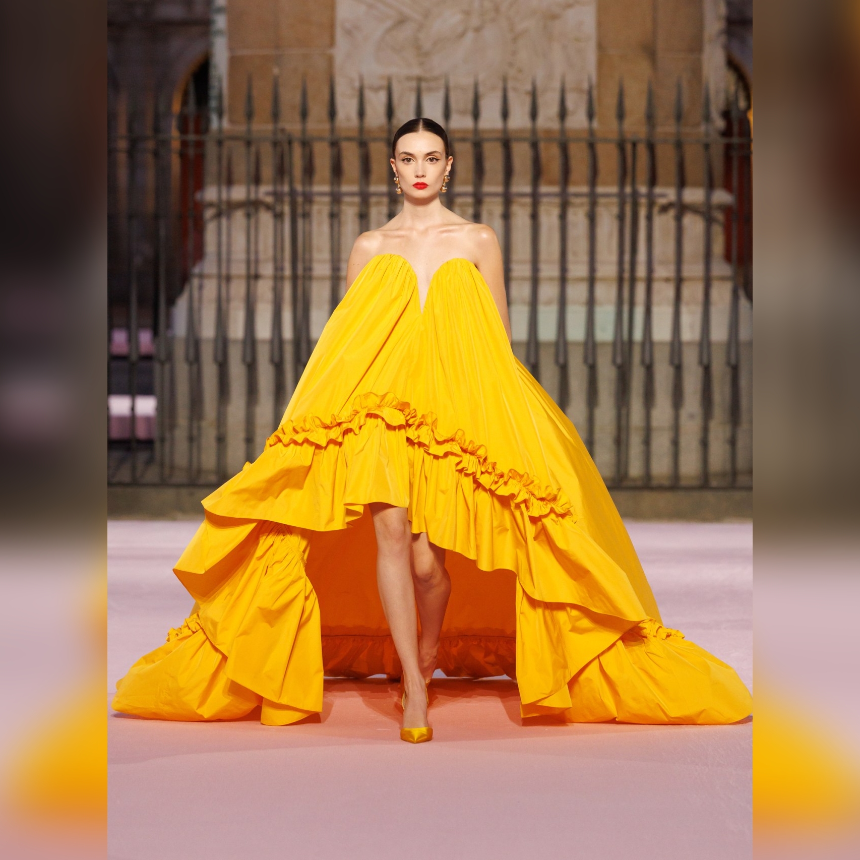 carolina-herrera-ss26 (2)