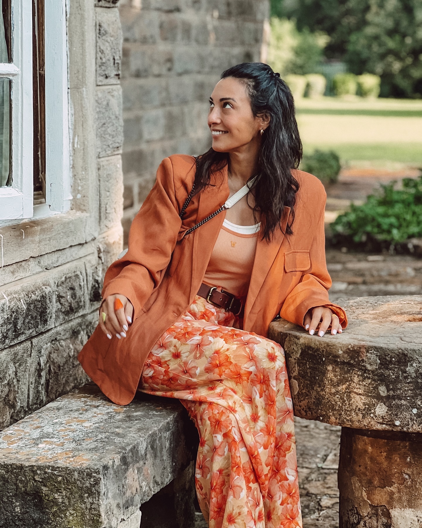 Η ΕΥΓΕΝΙΑ ΣΑΜΑΡΑ ΜΕ ΠΟΛΥΧΡΩΜΟ LOOK VASSIA KOSTARA