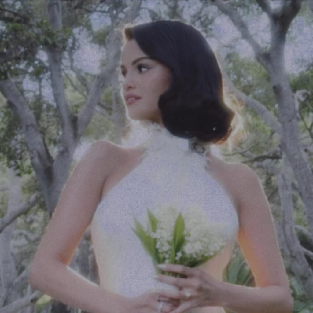Selena Gomez: Η νύφη φορούσε Ralph Lauren