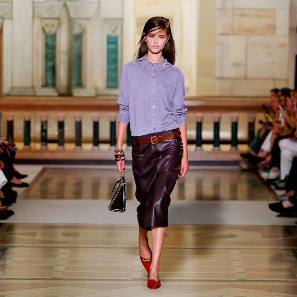 Tory Burch SS’26: Νοσταλγία, χρώμα και… αντιγραφές