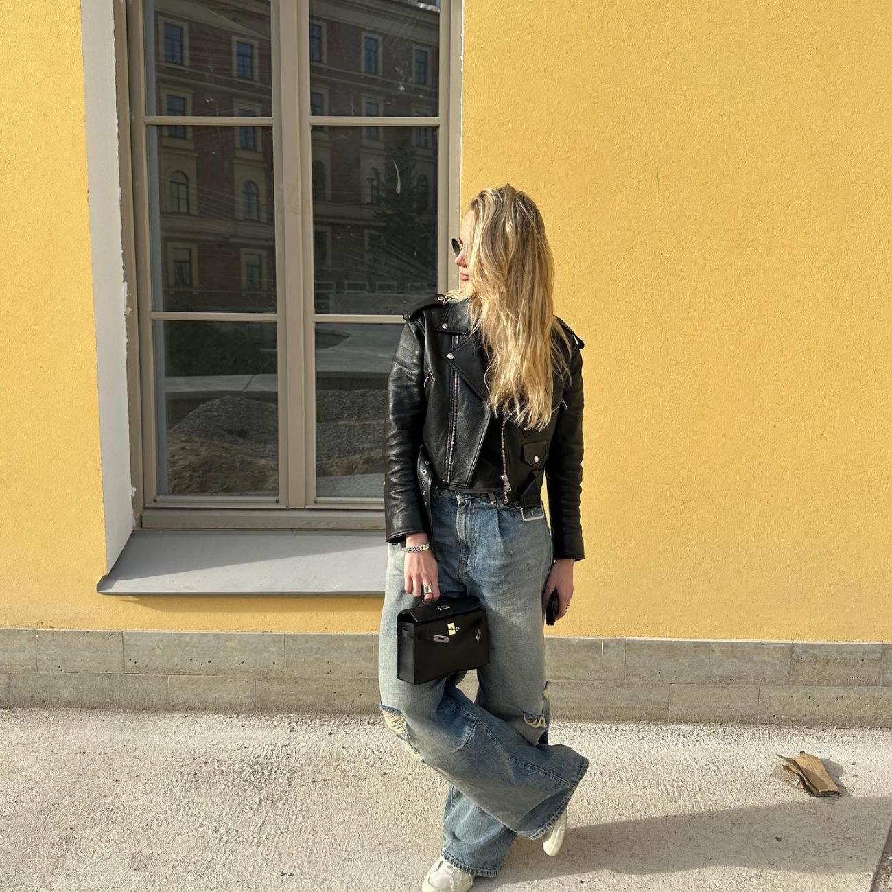 tzin-ftharmeno-biker