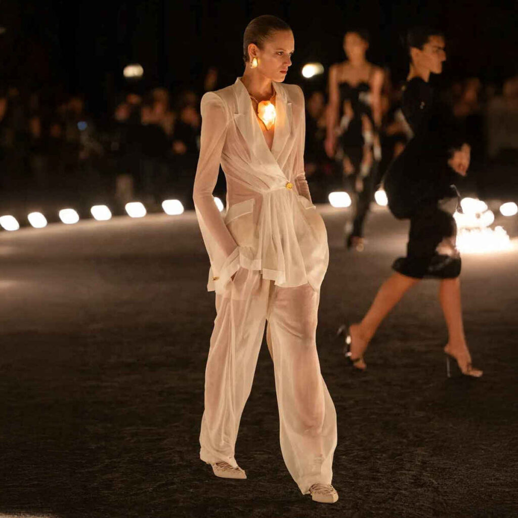 00032-schiaparelli-spring-2026-ready-to-wear-credit-brand (2)