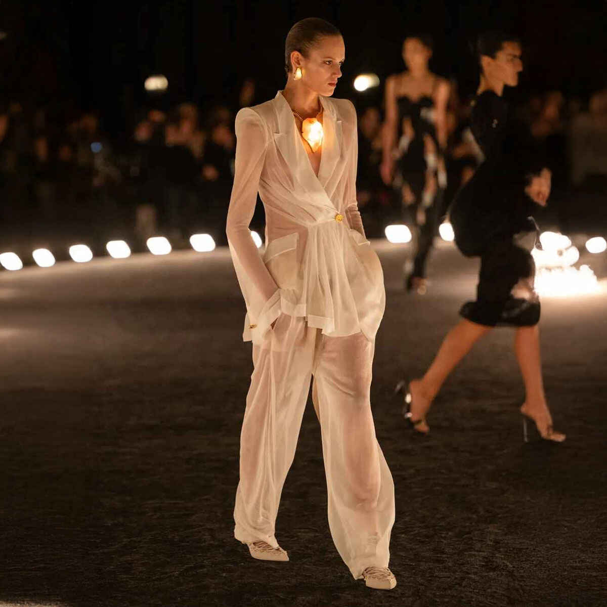 00032-schiaparelli-spring-2026-ready-to-wear-credit-brand (2)