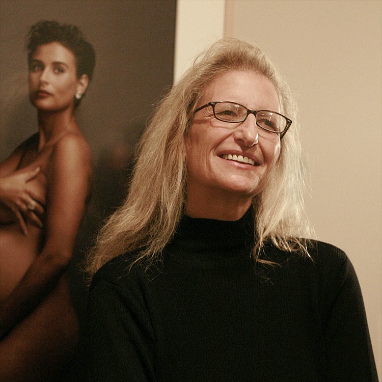 500 εκατομμύρια δολάρια για μια φωτογραφία; Μήπως το παρακάνετε κα Leibovitz