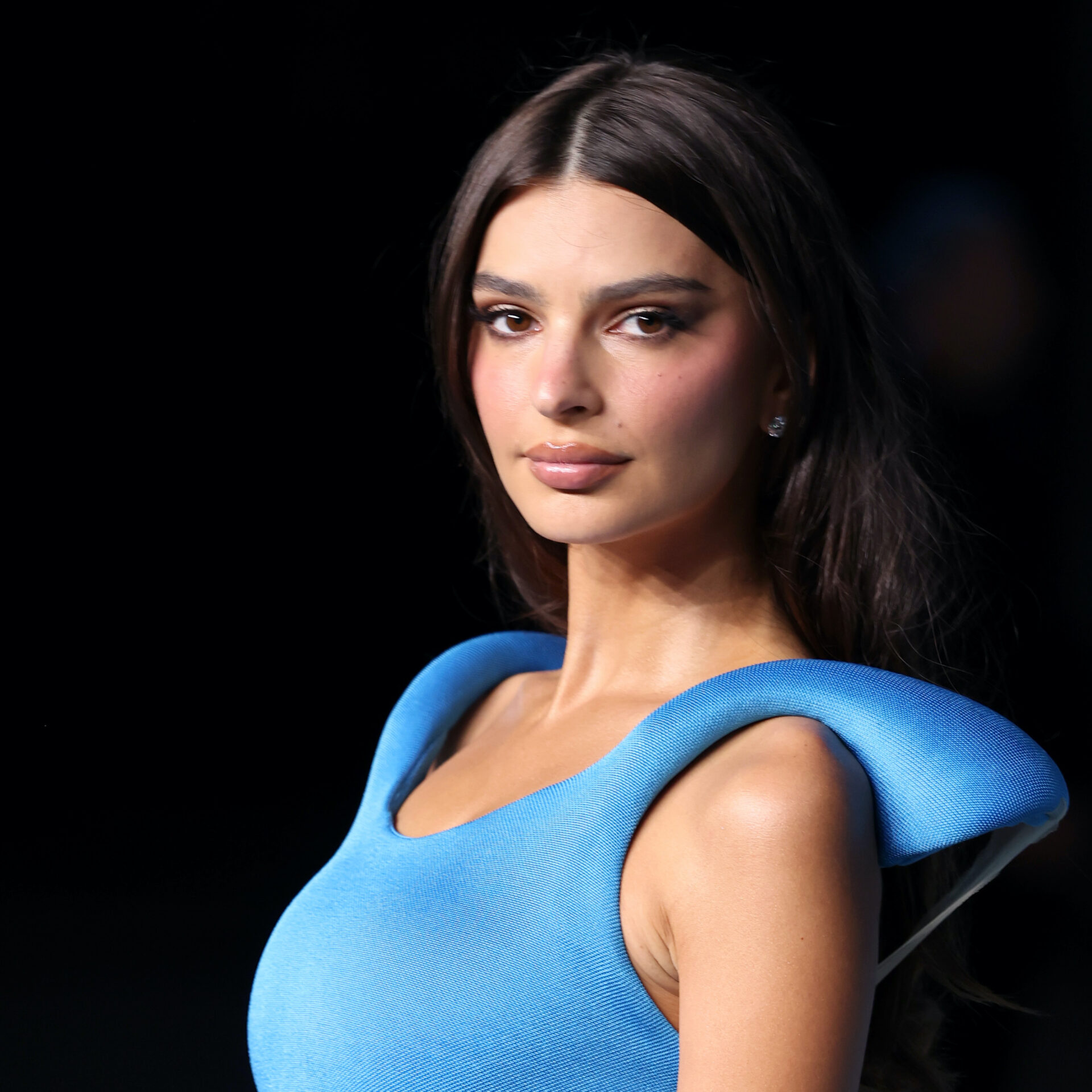 beauty looks Emily Ratajkowski